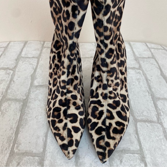 Steve Madden Valyant Valy Pointed Toe Velvet Leopard Heeled Bootie - Picture 3 of 7